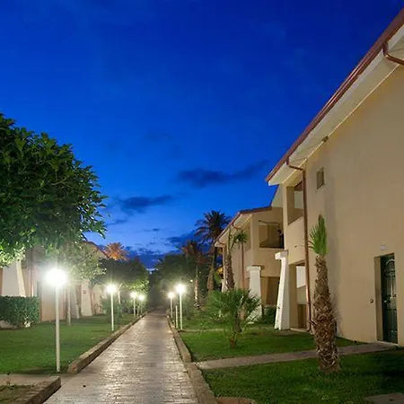 Hotel Th Le Castella - Baia Degli Dei Village 4*