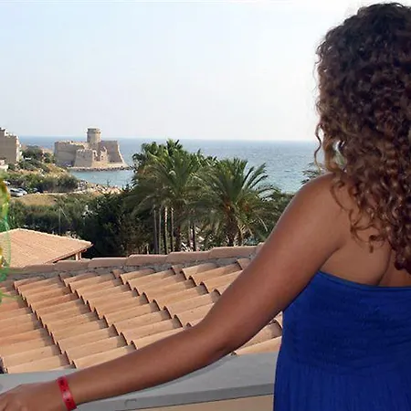 Hotel Th Le Castella - Baia Degli Dei Village 4*