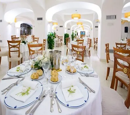 Hotel Th Le Castella - Baia Degli Dei Village