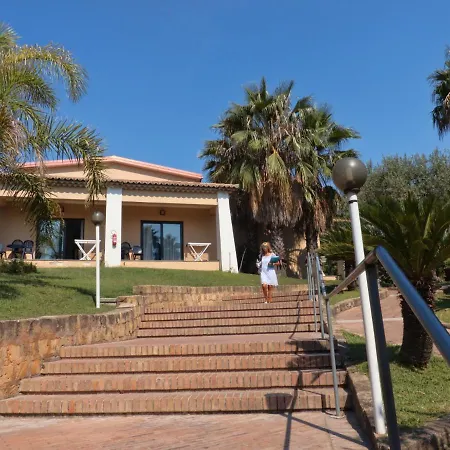Hotel Th Le Castella - Baia Degli Dei Village 4*