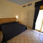 Otel Th - Baia Degli Dei Village 4*