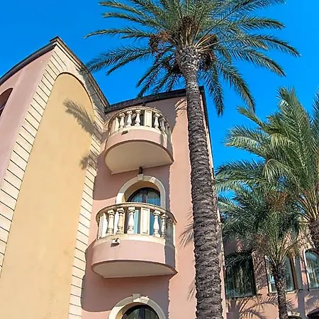Th - Baia Degli Dei Village 酒店 4*