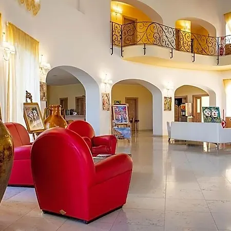 מלון Th - Baia Degli Dei Village 4*