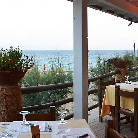 Th - Baia Degli Dei Village 호텔 4*