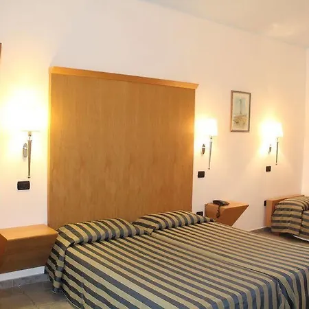 Th - Baia Degli Dei Village 酒店 4*