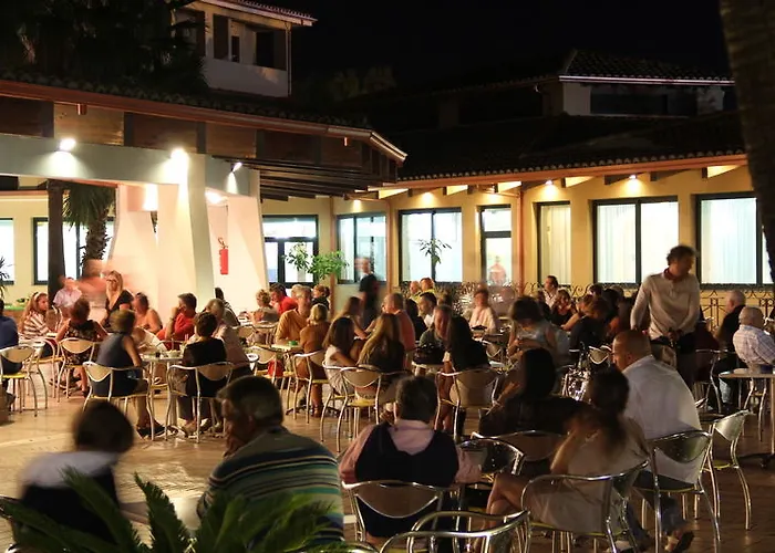 Hotel Th - Baia Degli Dei Village