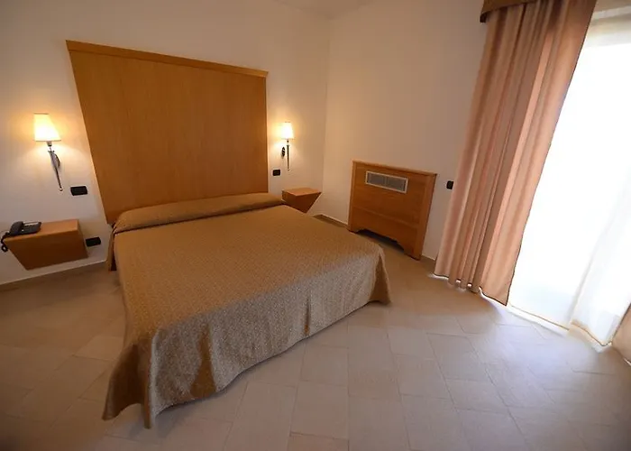 Th - Baia Degli Dei Village Le Castella (Calabria)