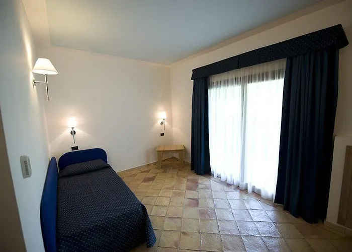 Hotel Th - Baia Degli Dei Village 4*